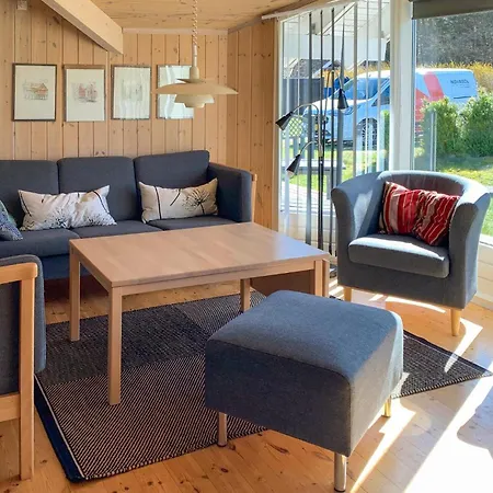 別荘 Three-bedroom In