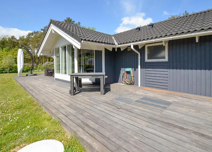 別荘 Three-bedroom In
